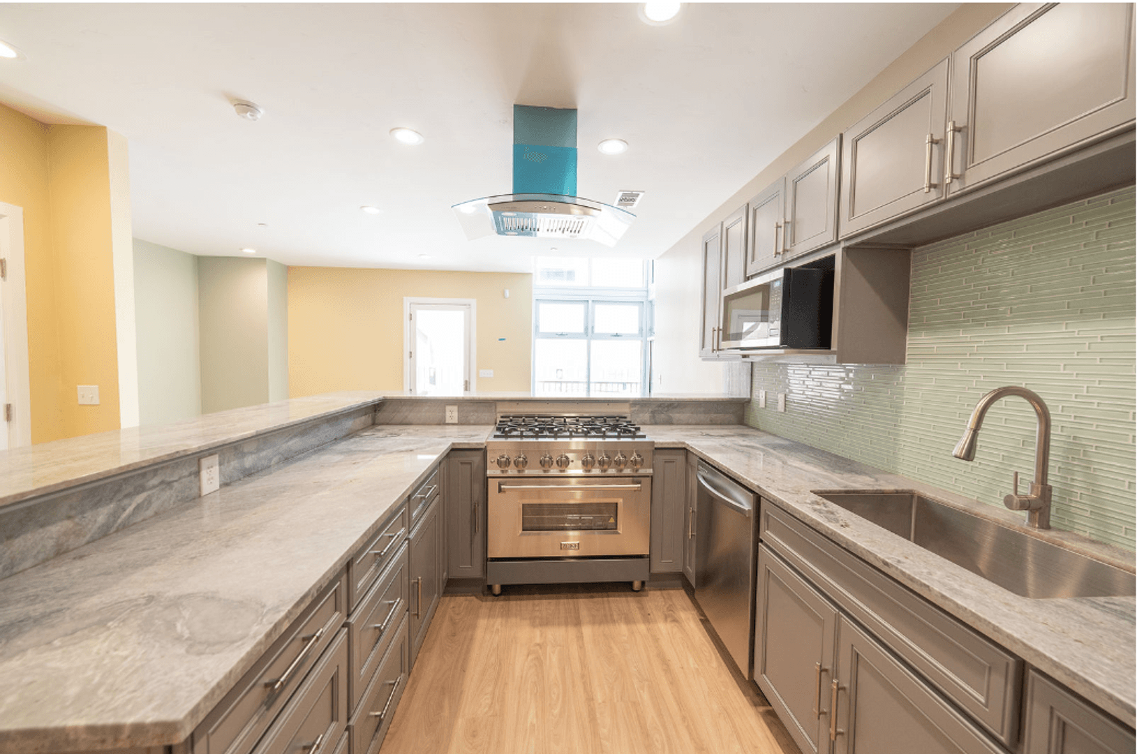 Emeryville Apartment: 1276 Ocean Ave