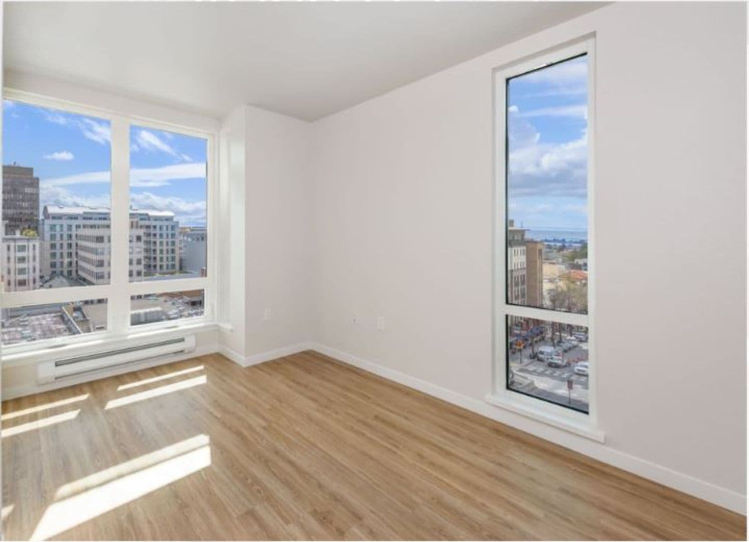 Berkeley Apartment: 2067 University Ave