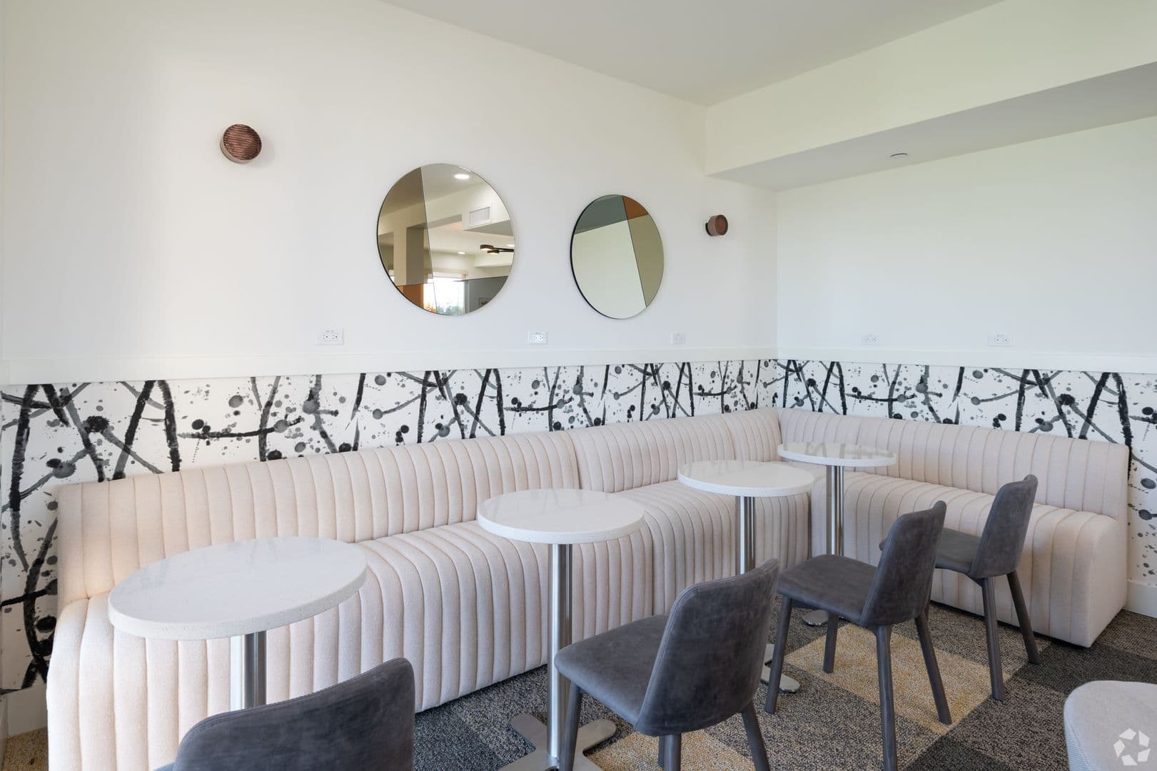 Oakland Apartment: 240 W. MacArthur Blvd