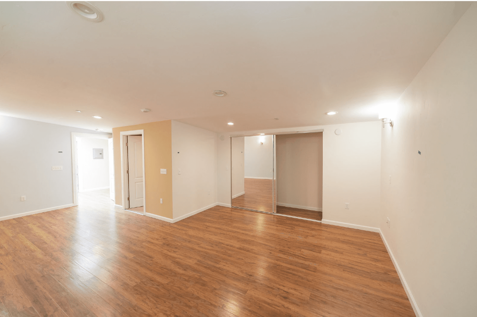 Emeryville Apartment: 1276 Ocean Ave