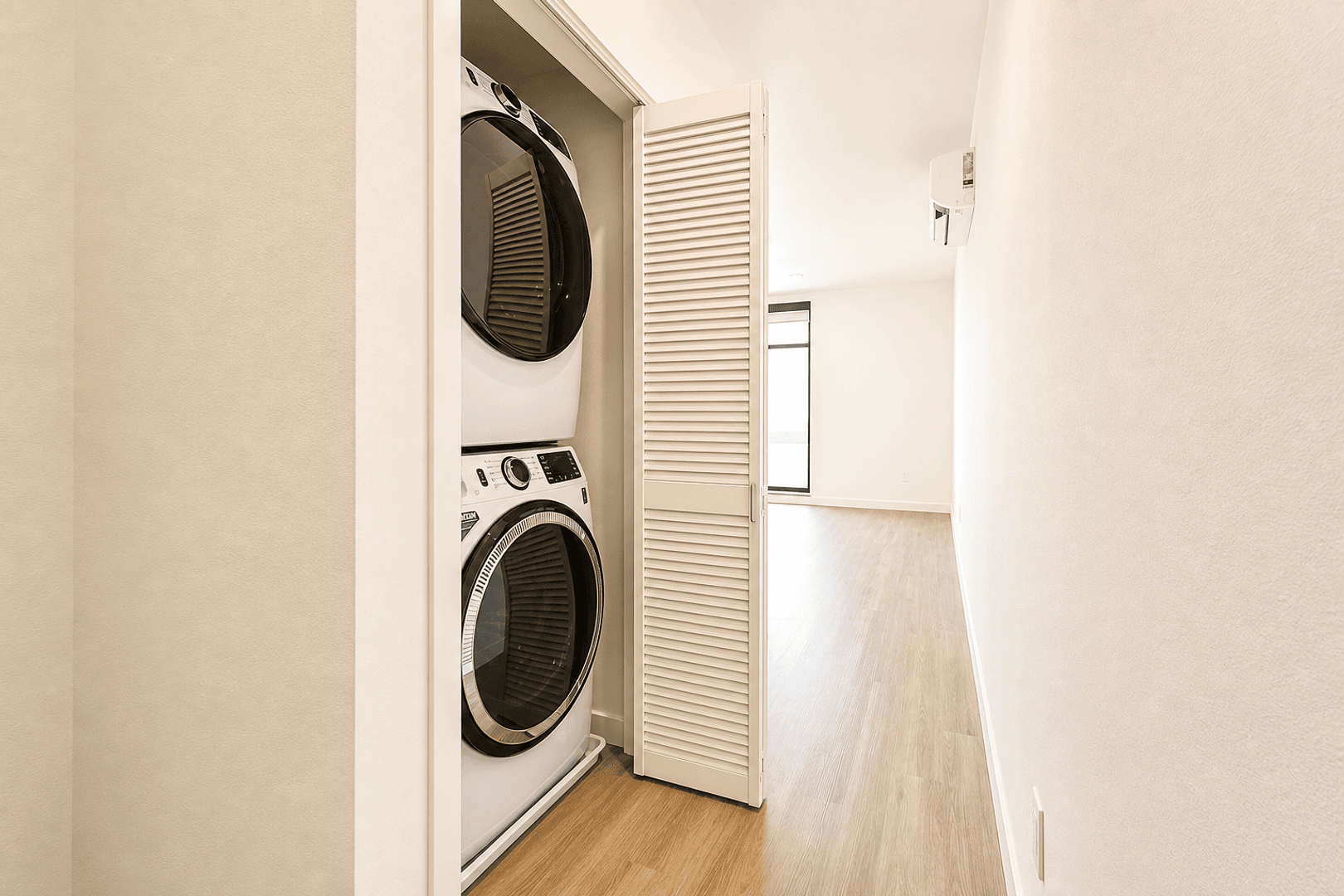 Berkeley Apartment: 3006 San Pablo Ave.