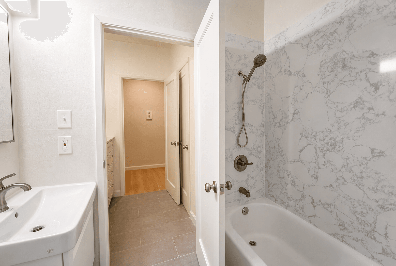 Albany Apartment: 935 Solano Avenue