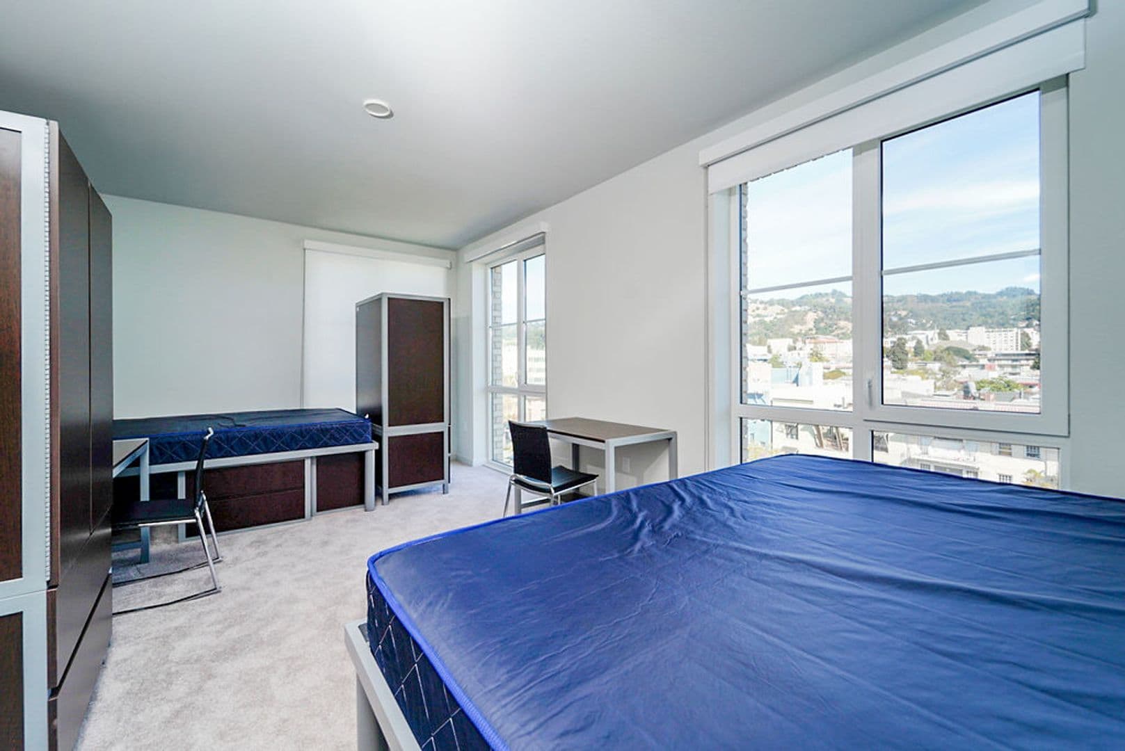 Berkeley Apartment: 2077 Haste St