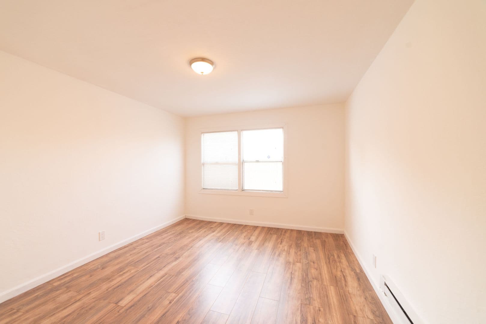Emeryville Apartment: 1049 43rd Street