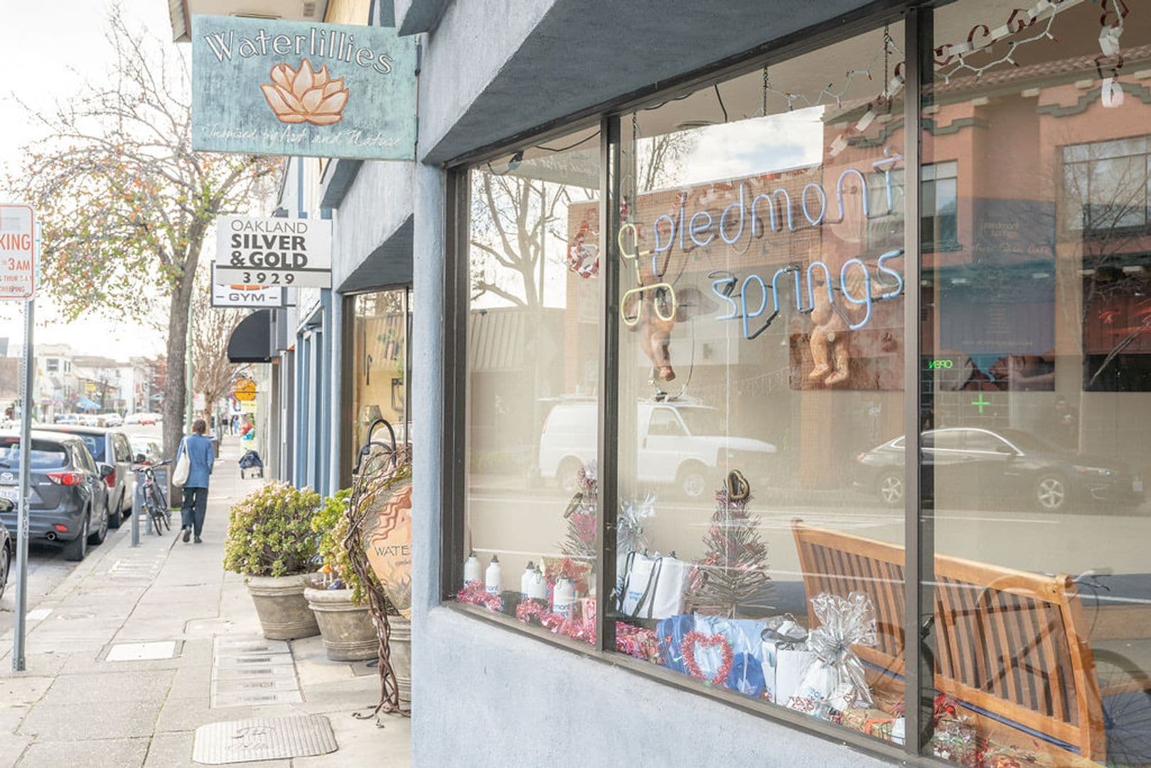 Oakland Apartment: 240 W. MacArthur Blvd