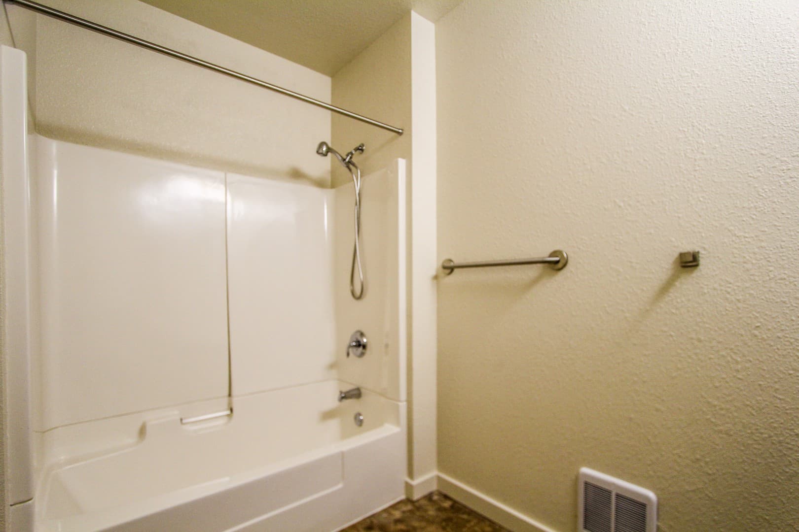 Berkeley Apartment: 1901 Dwight Way