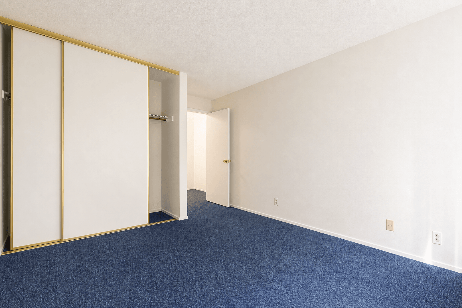 Berkeley Apartment: 2540 College Ave