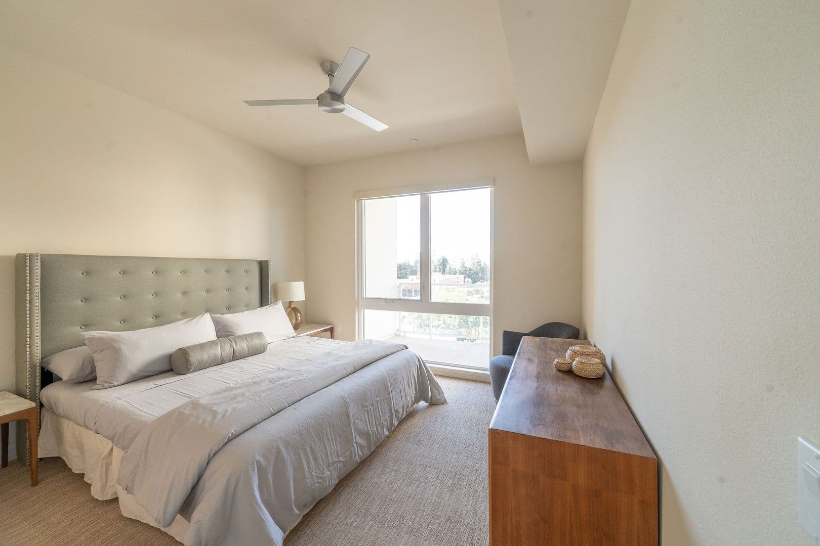 Oakland Apartment: 240 W. MacArthur Blvd