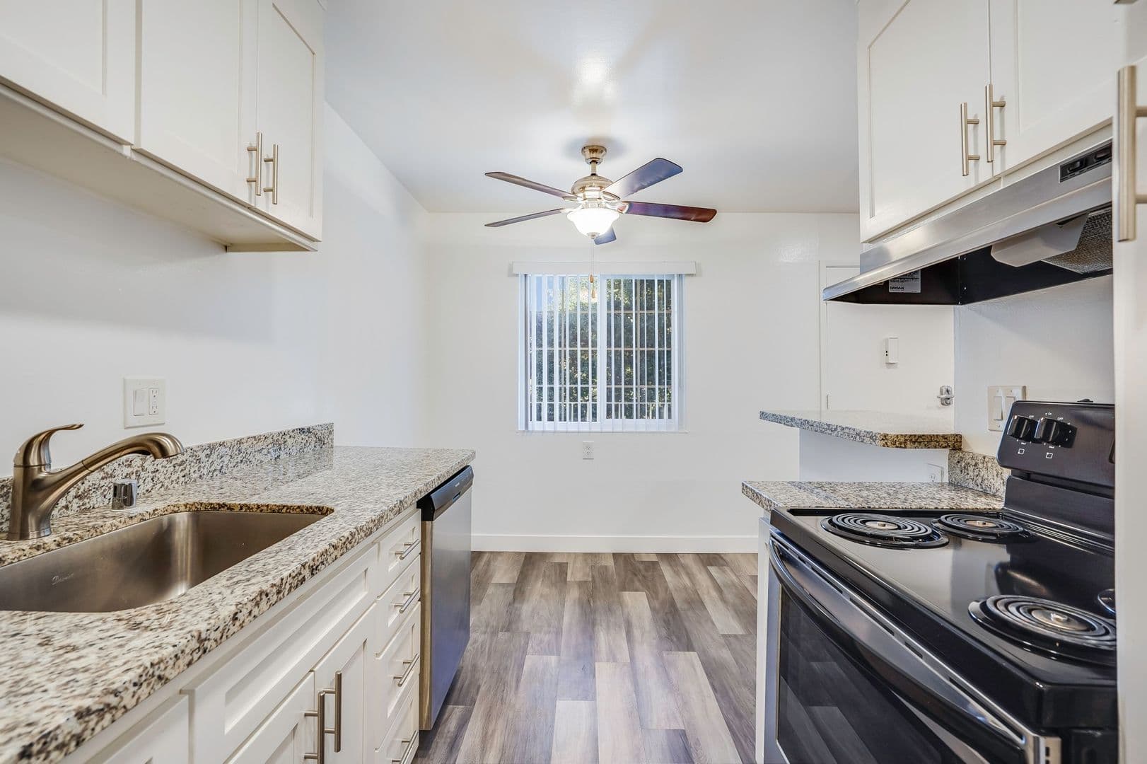 Hayward Apartment: 1282 Mattox Rd