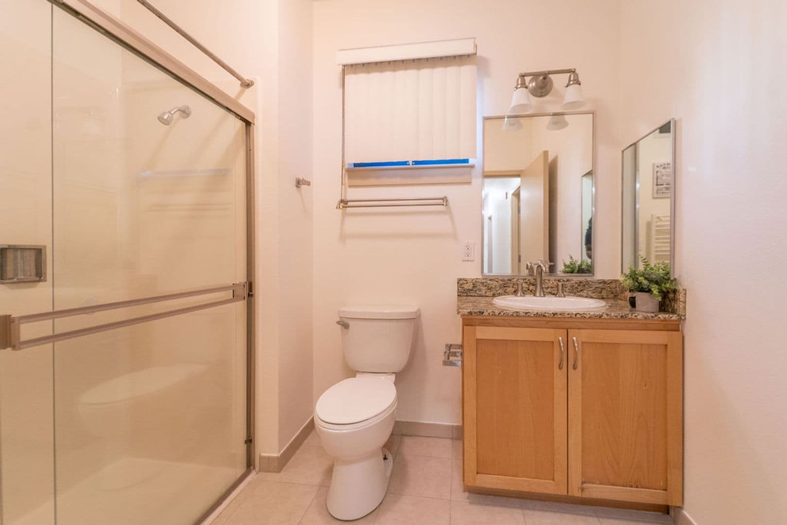 Berkeley Apartment: 2398 Bancroft Way