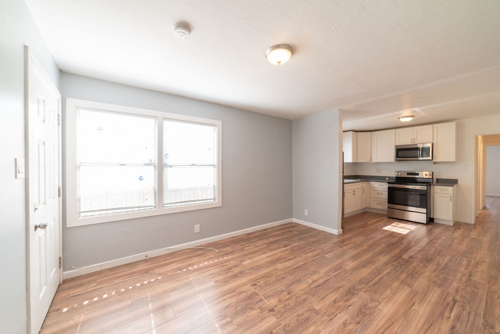 Emeryville Apartment: 1049 43rd Street