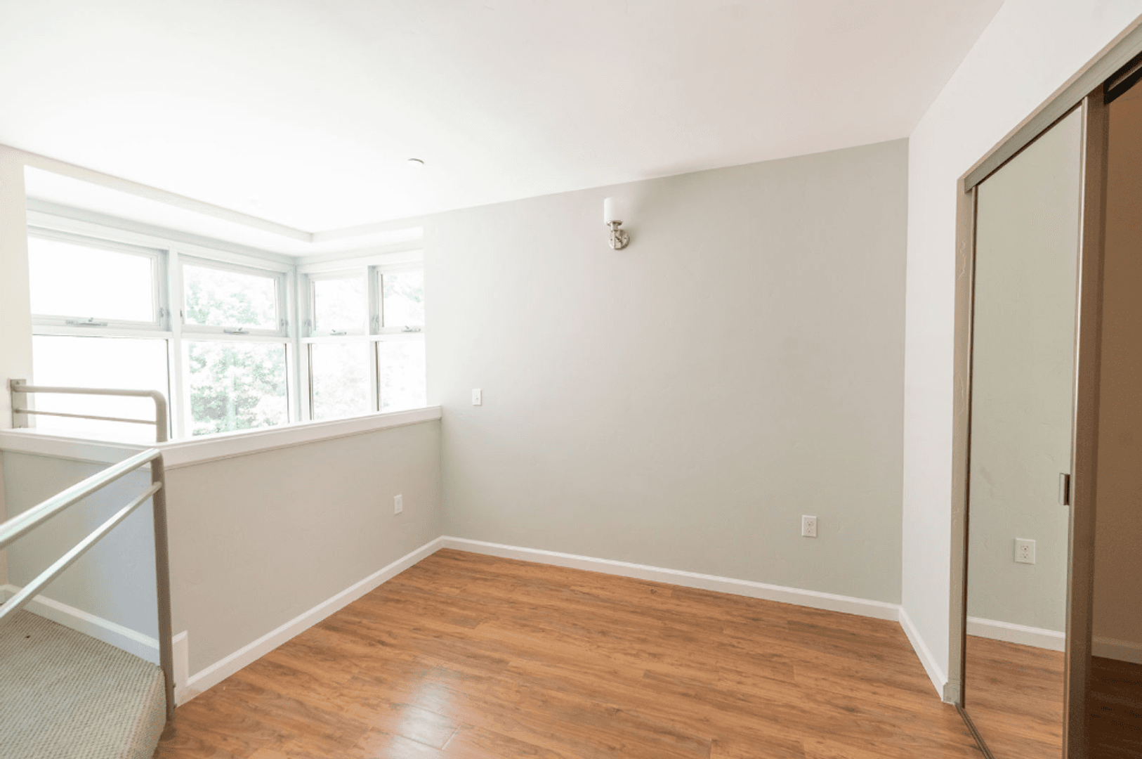 Emeryville Apartment: 1276 Ocean Ave