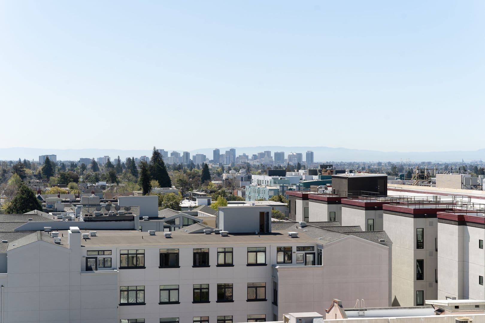 Berkeley Apartment: 2150 Kittredge St