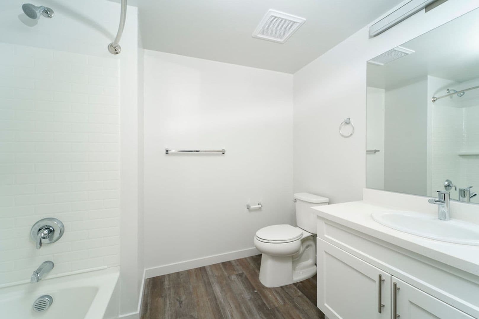 Berkeley Apartment: 2077 Haste St