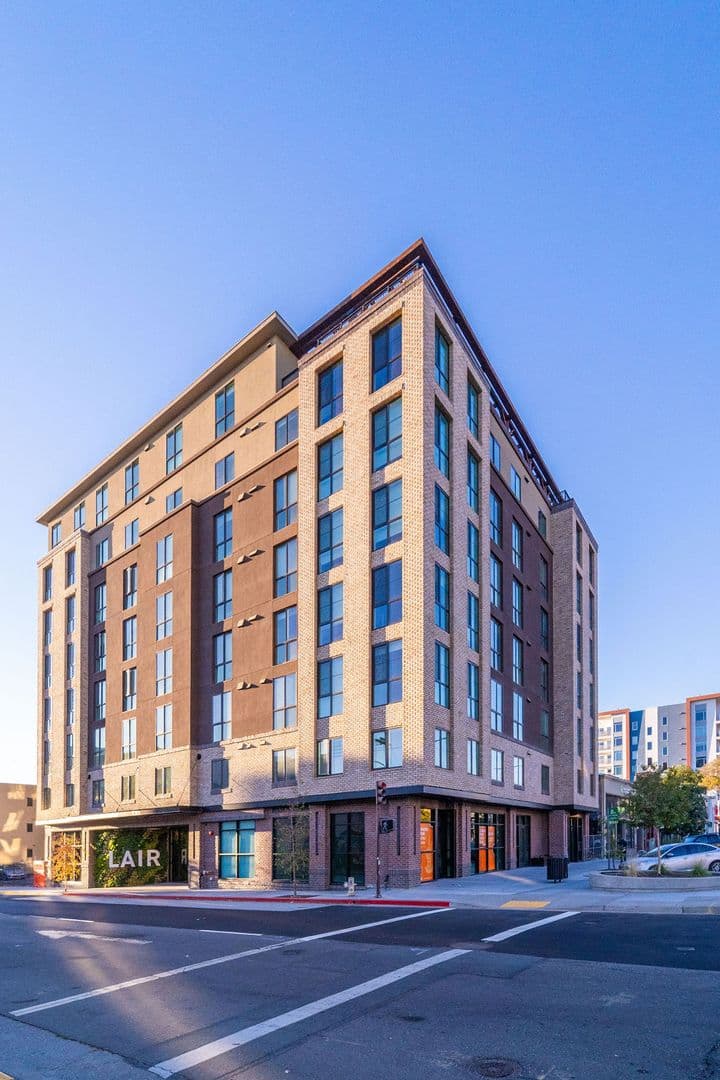 Berkeley Apartment: 2077 Haste St
