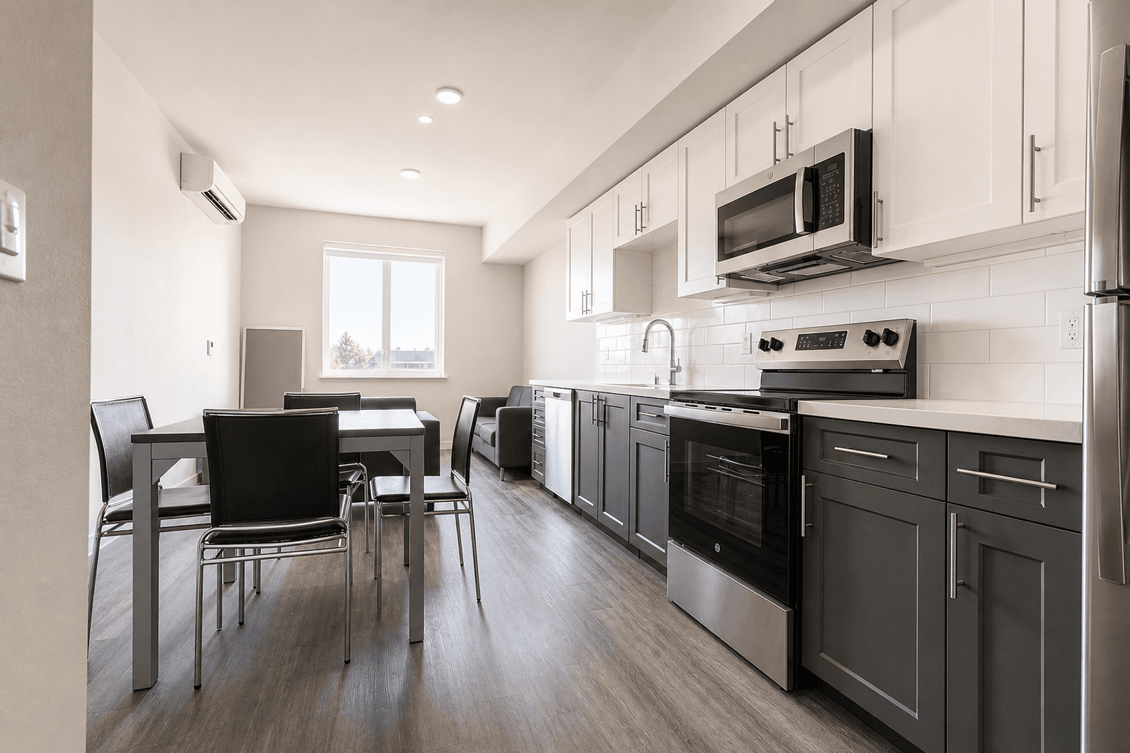 Berkeley Apartment: 2077 Haste St