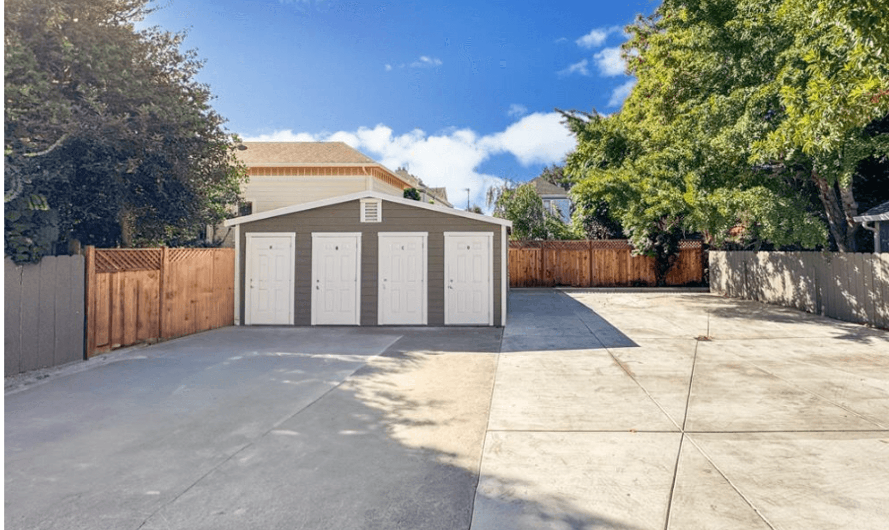 Alameda Apartment: 2060 San Antonio Ave