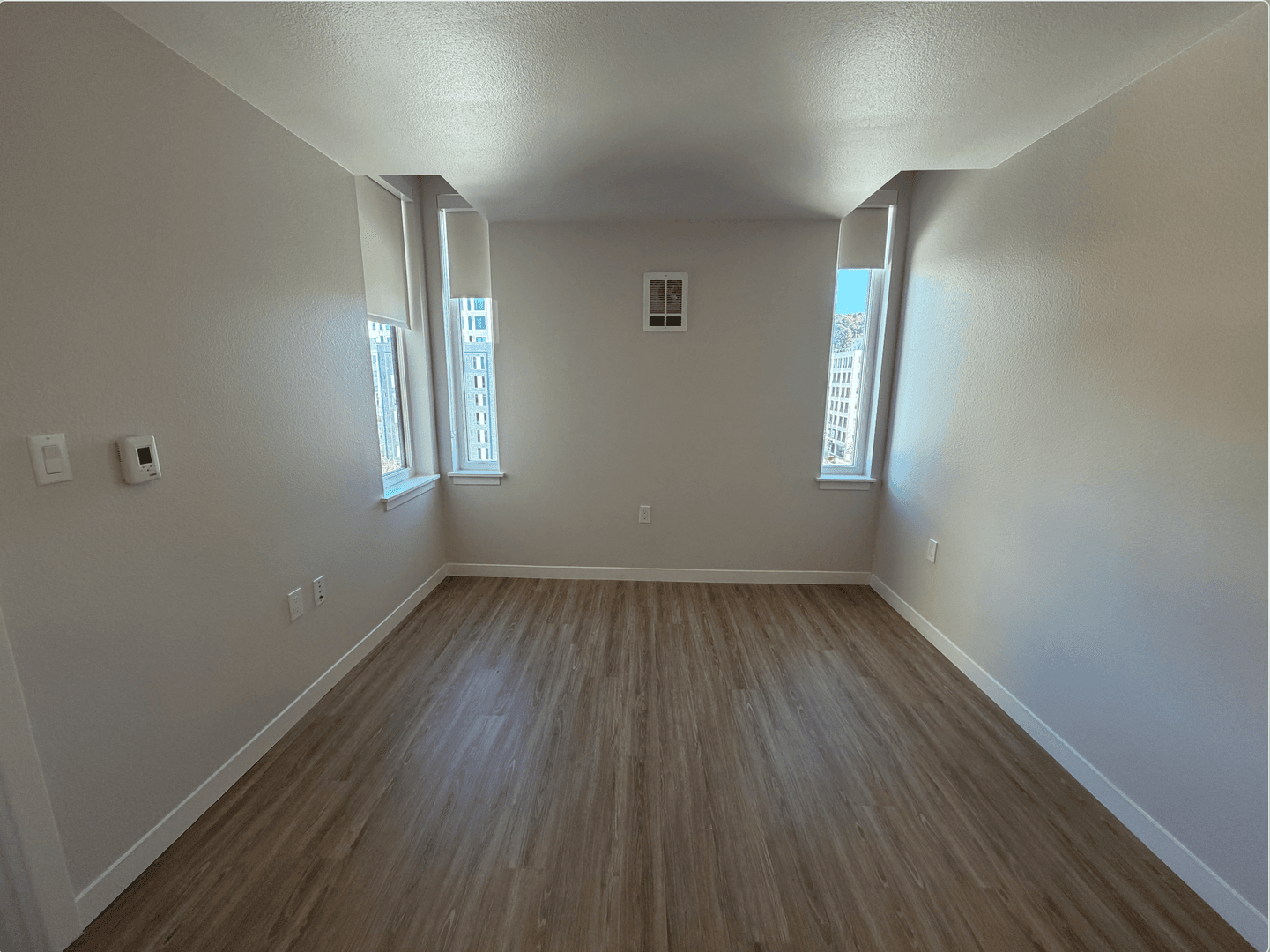 Berkeley Apartment: 2067 University Ave