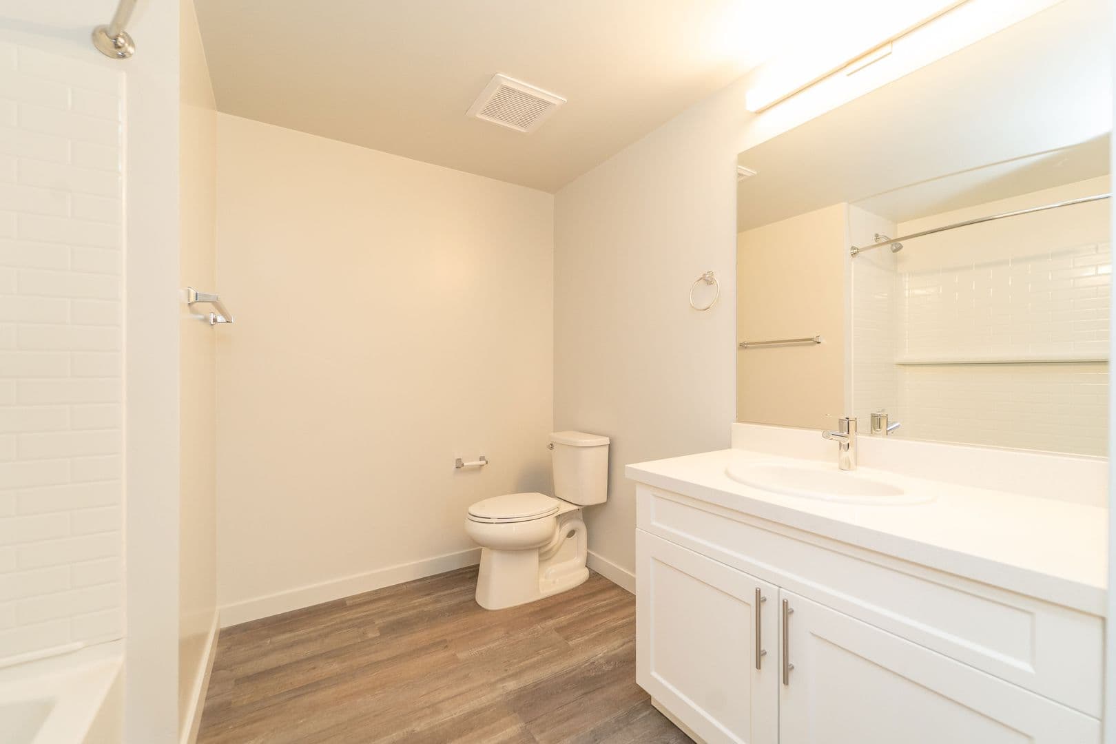 Berkeley Apartment: 2077 Haste St