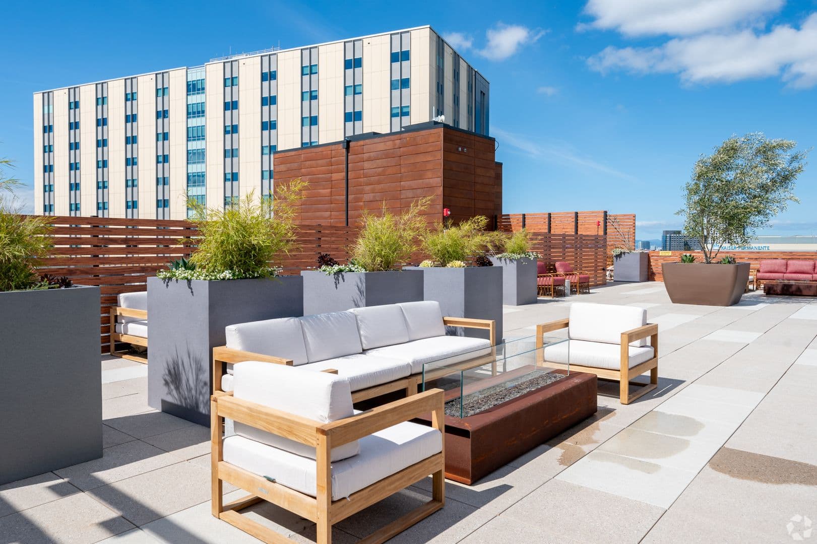 Oakland Apartment: 240 W. MacArthur Blvd