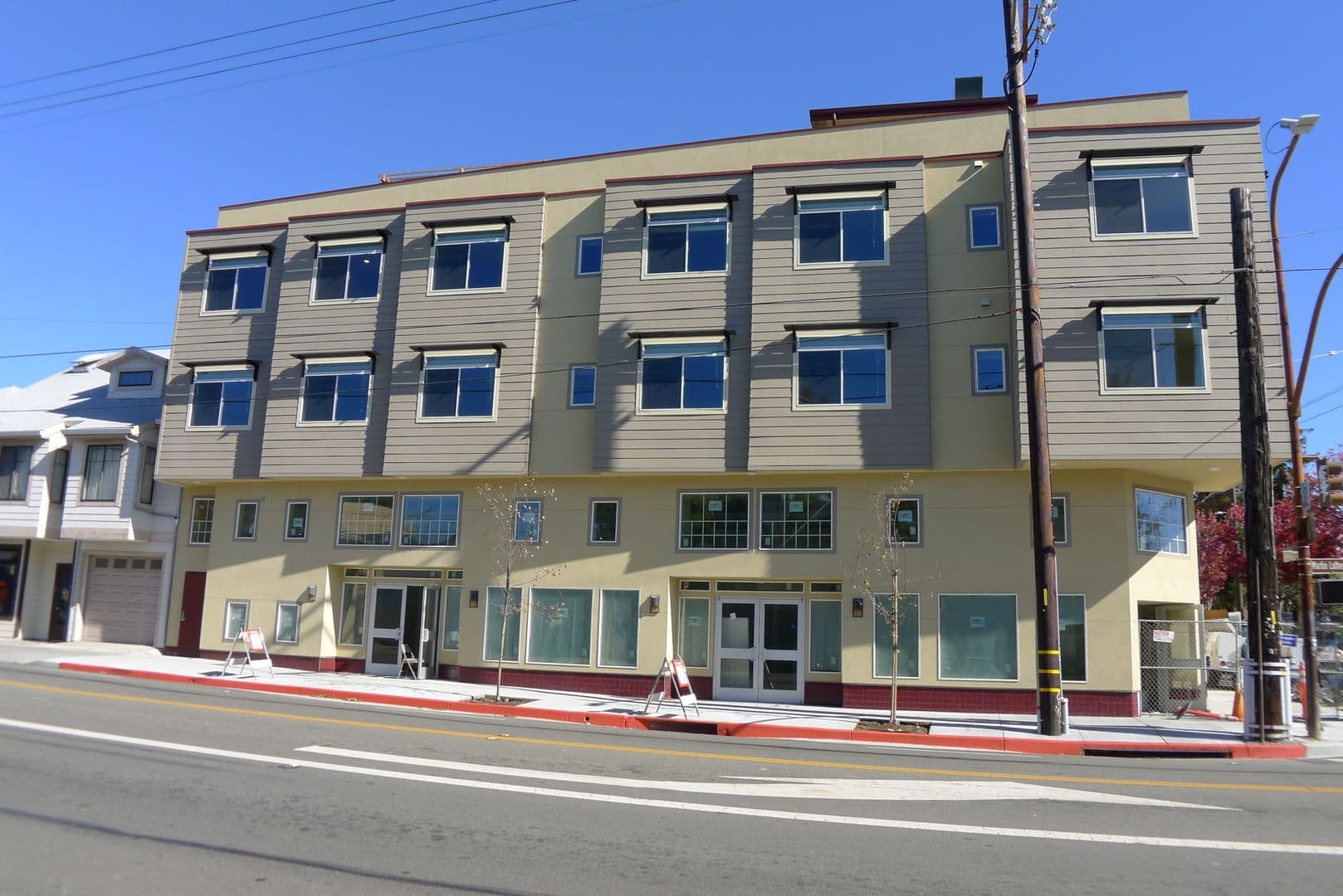 Berkeley Apartment: 1901 Dwight Way
