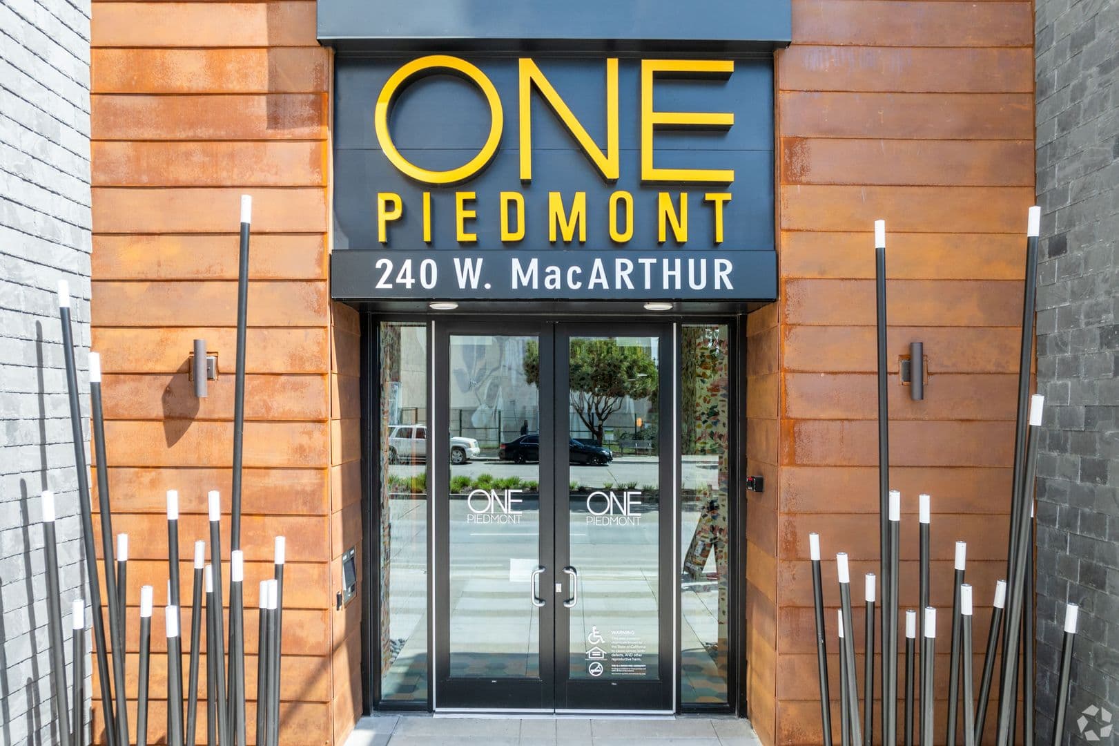 Oakland Apartment: 240 W. MacArthur Blvd
