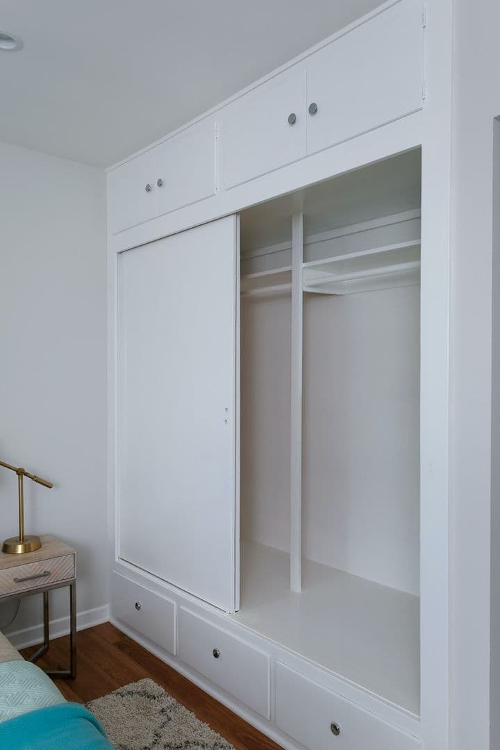 Pasadena Apartment: 530 S Los Robles Ave