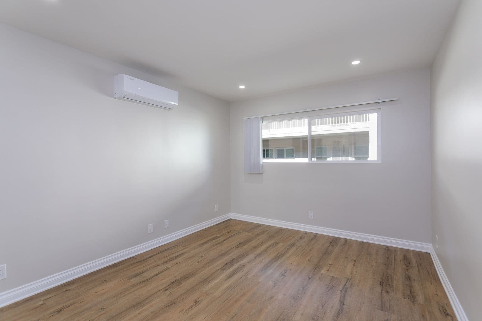 Arcadia Apartment: 1001-1005 W Huntington Dr