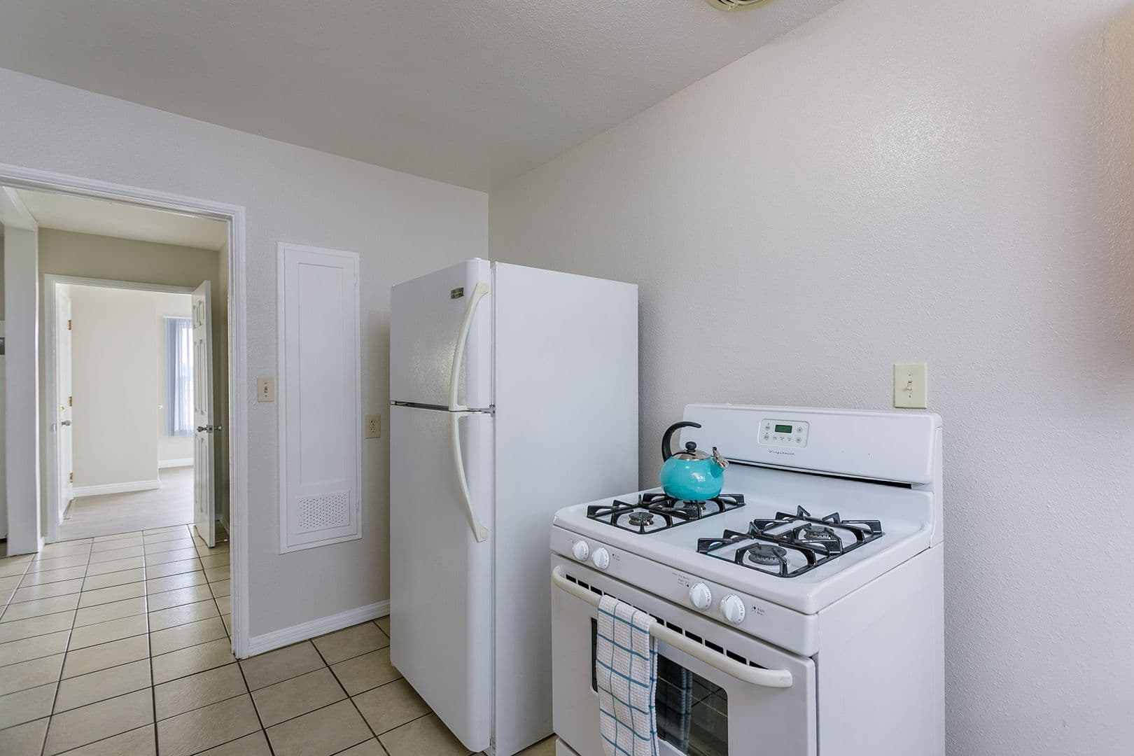 El Monte Apartment: 3720 Pine Ave