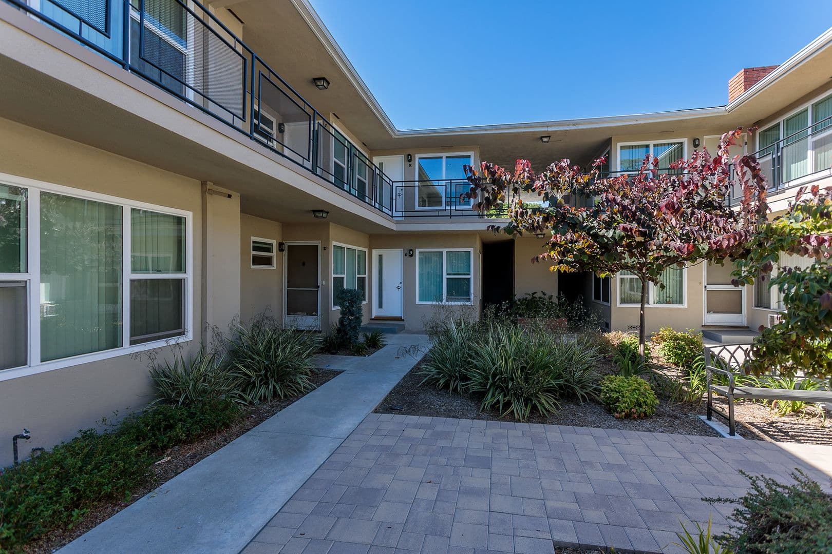 Arcadia Apartment: 1001-1005 W Huntington Dr
