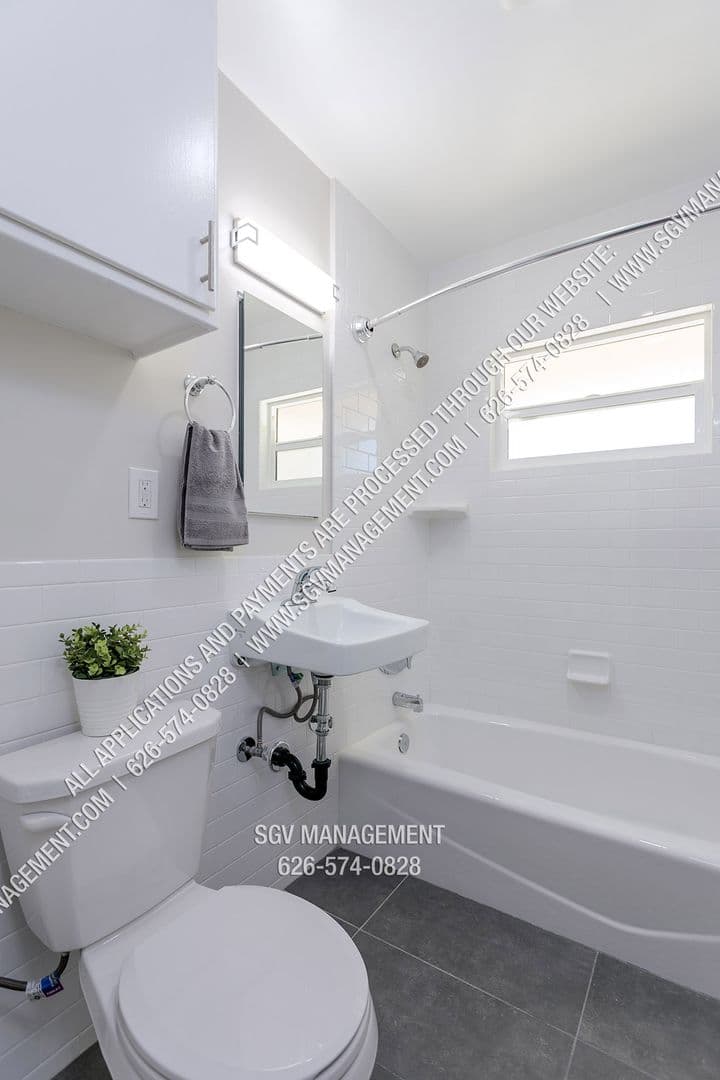 Arcadia Apartment: 1001-1005 W Huntington Dr