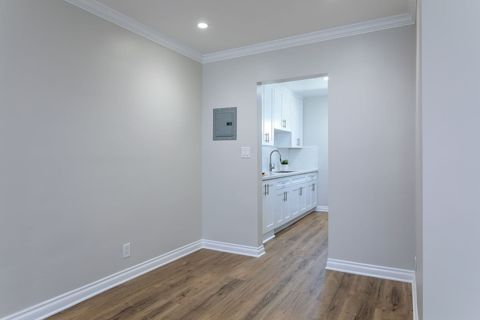 Arcadia Apartment: 1001-1005 W Huntington Dr
