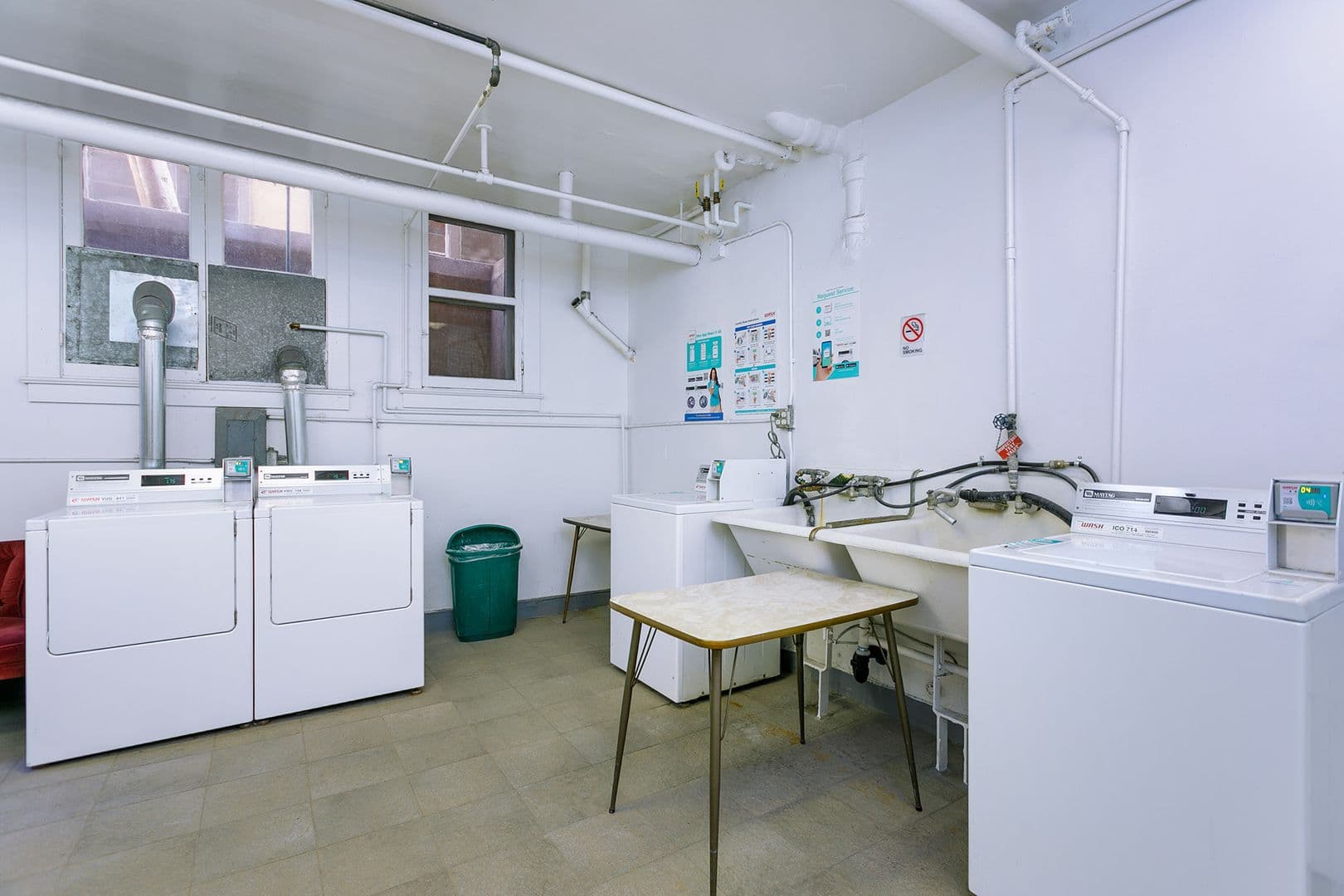 Pasadena Apartment: 149 S Los Robles Ave