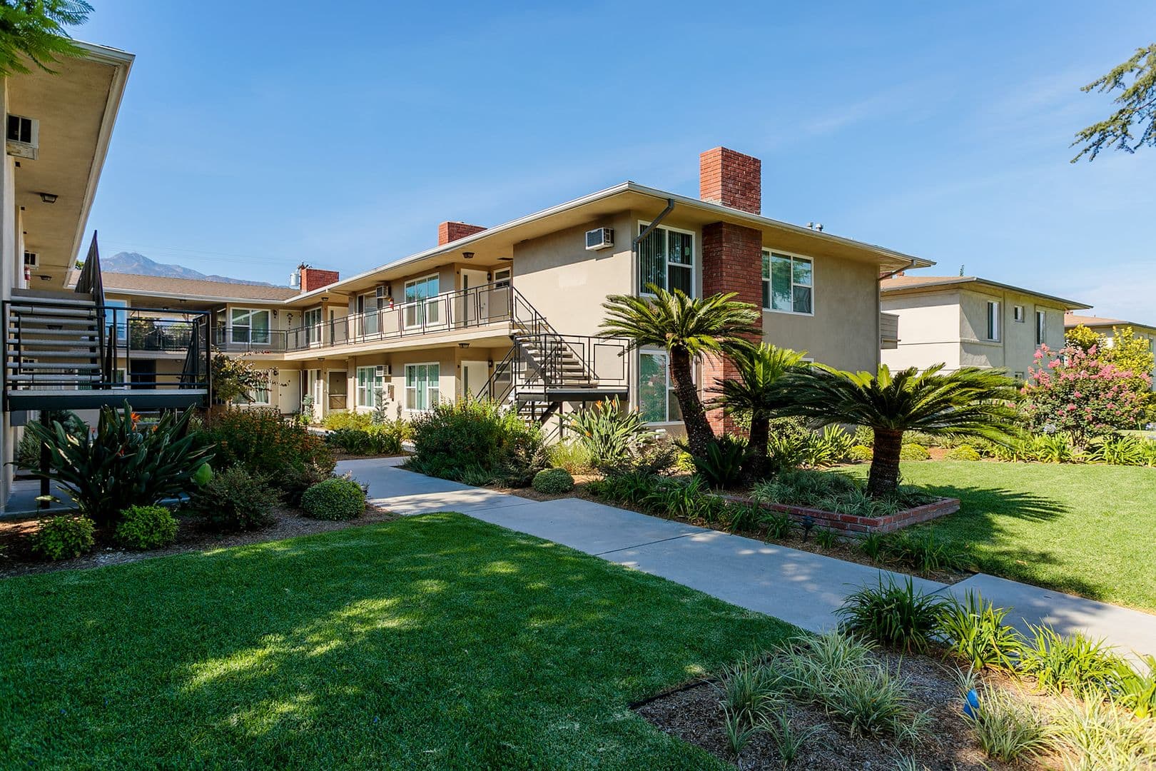 Arcadia Apartment: 1001-1005 W Huntington Dr
