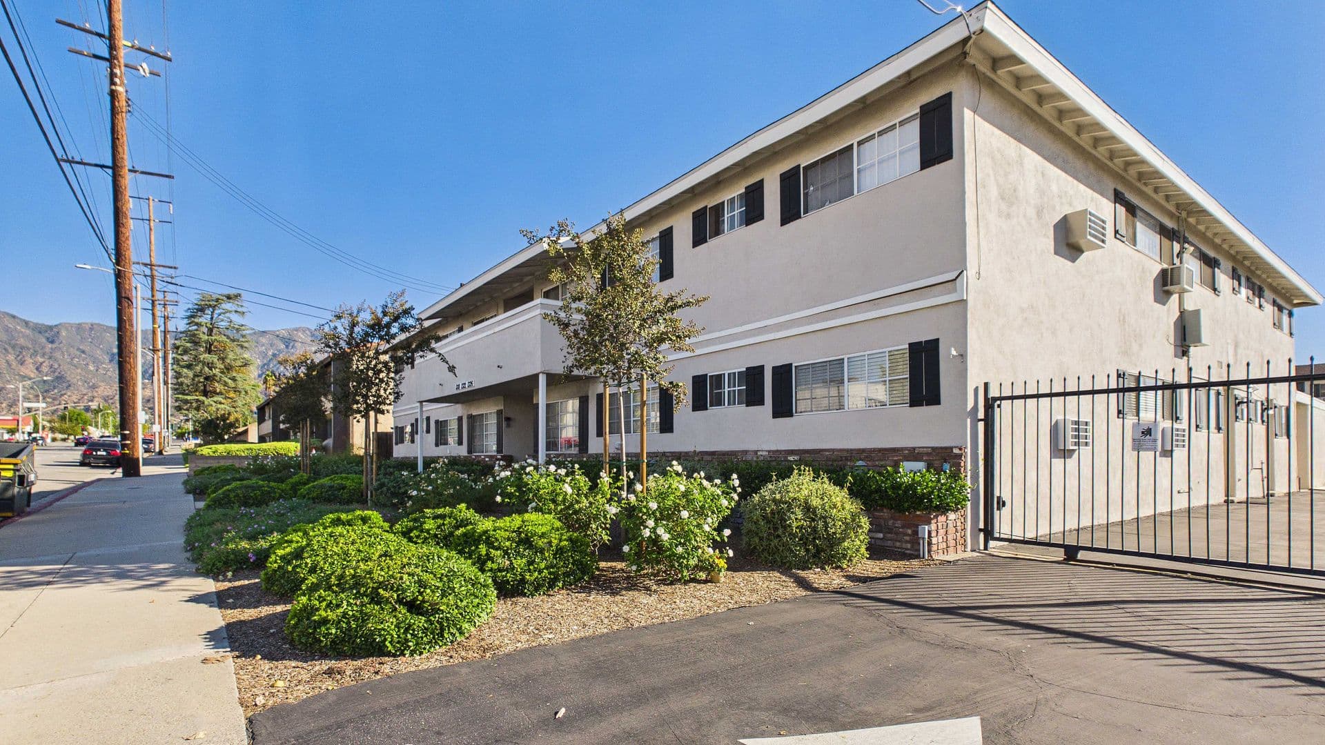 Duarte Apartment: 1318 Mountain Ave