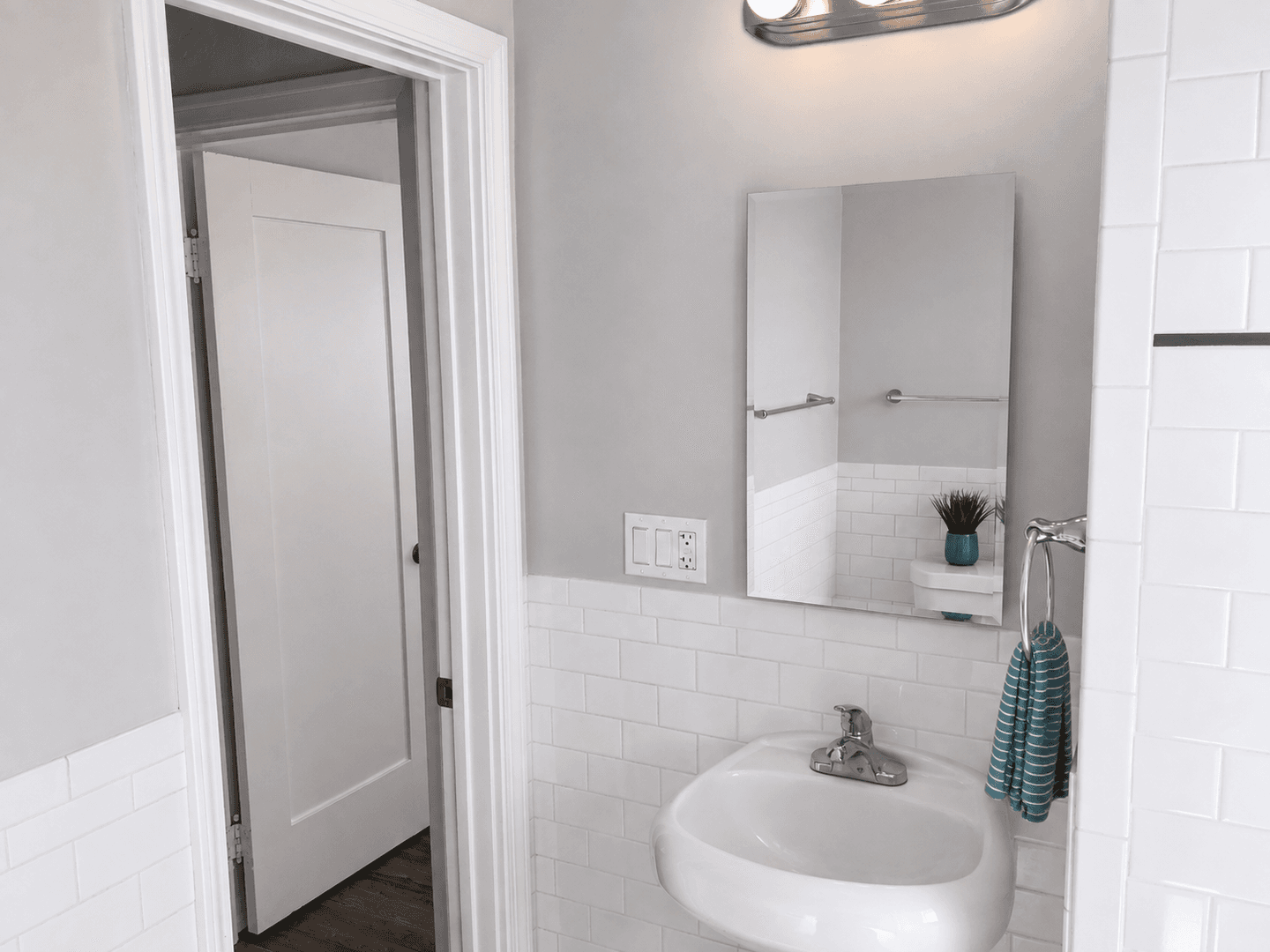 Long Beach Apartment: 1409-1415 Warren Ave