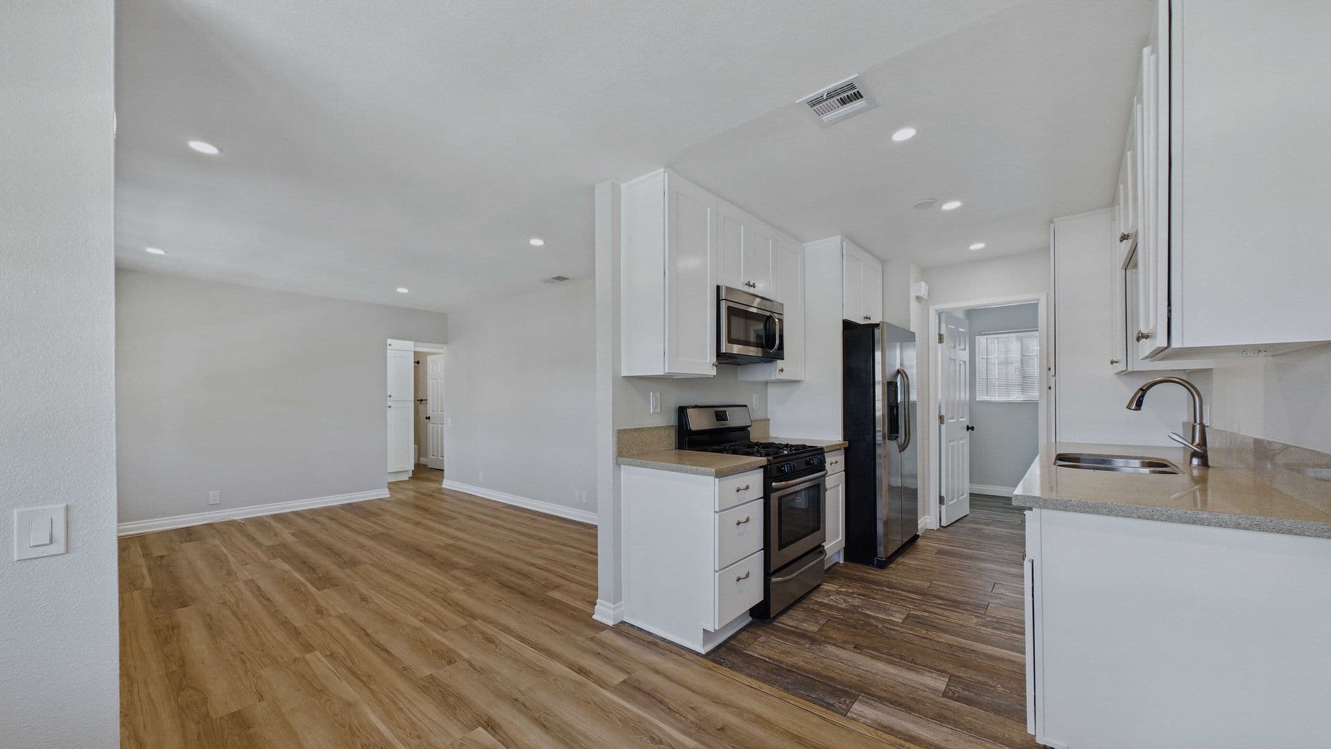 Covina Apartment: 535 N Lark Ellen Ave