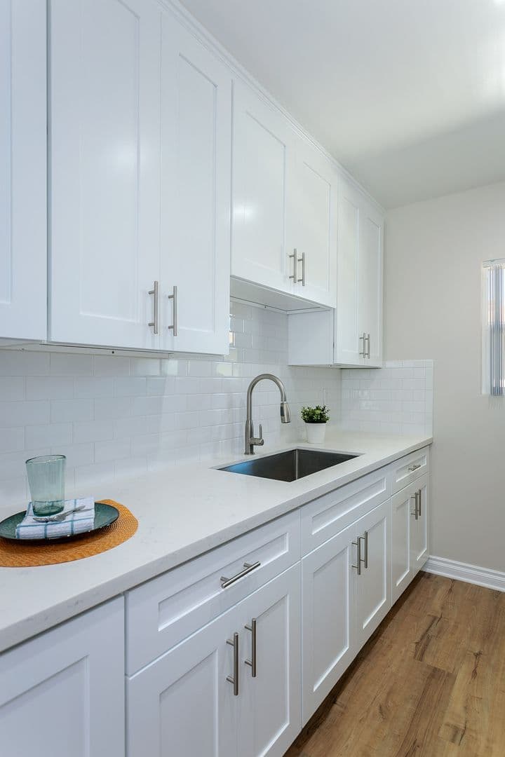 Arcadia Apartment: 1001-1005 W Huntington Dr