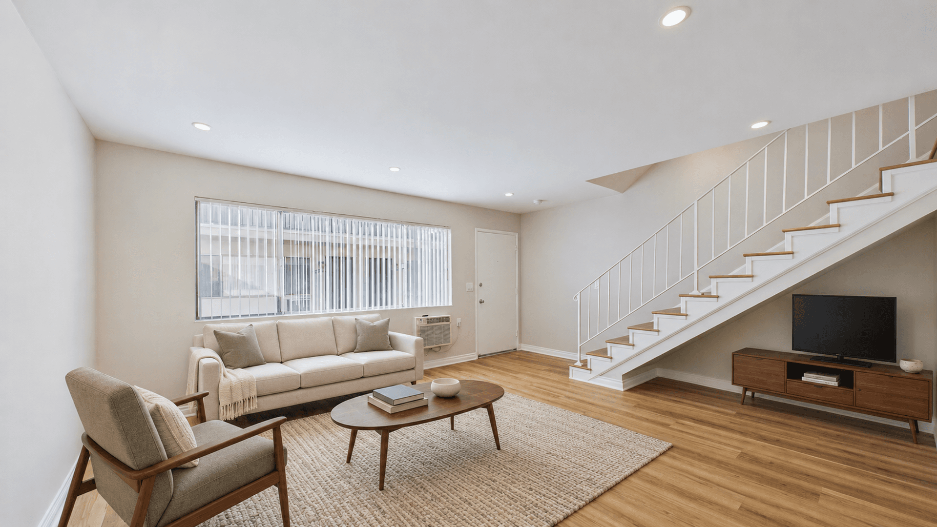 Duarte Apartment: 1318 Mountain Ave