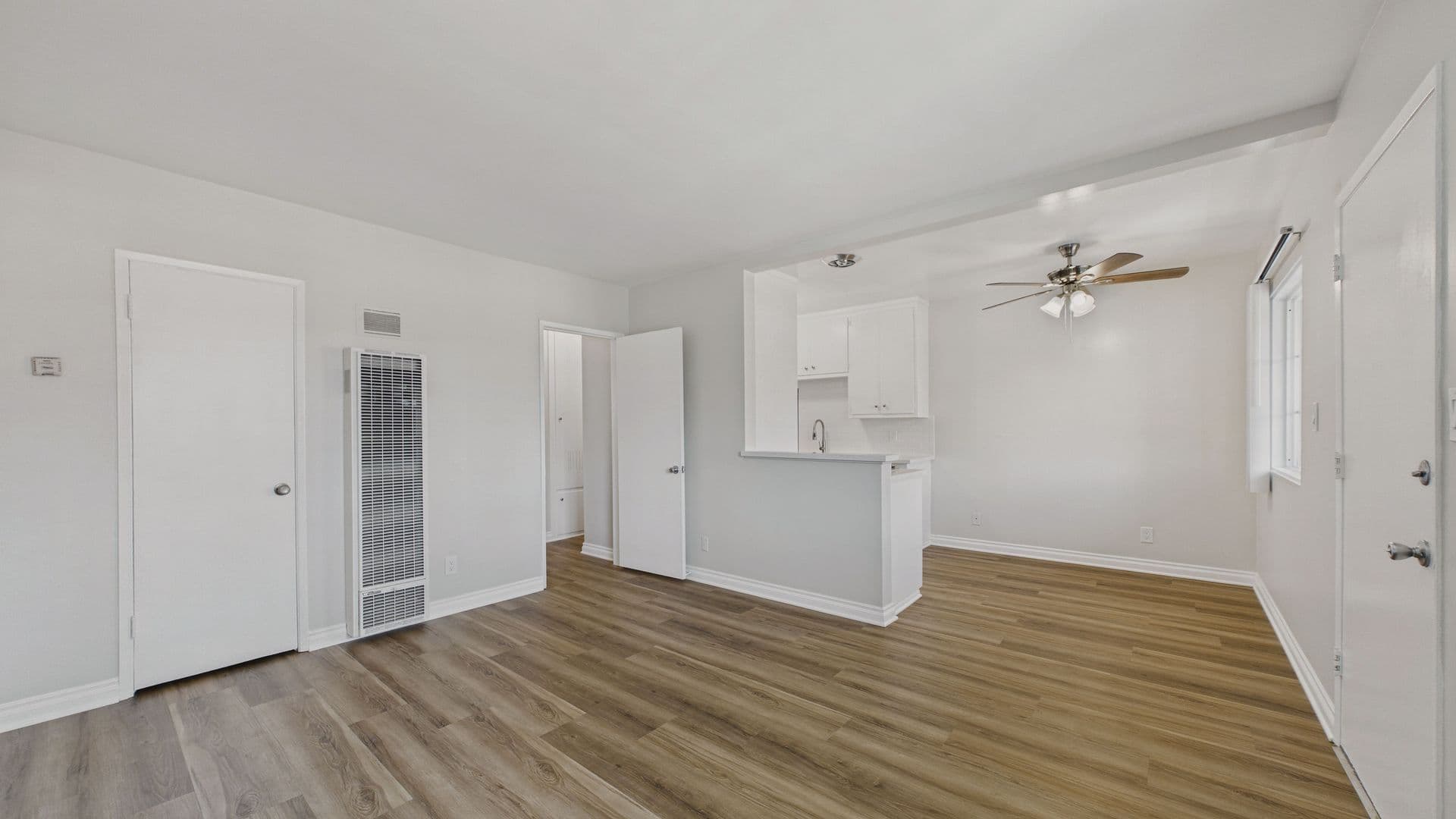 Monrovia Apartment: 733 W Duarte Rd