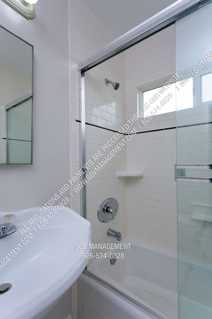 Azusa Apartment: 565 E Arrow Hwy