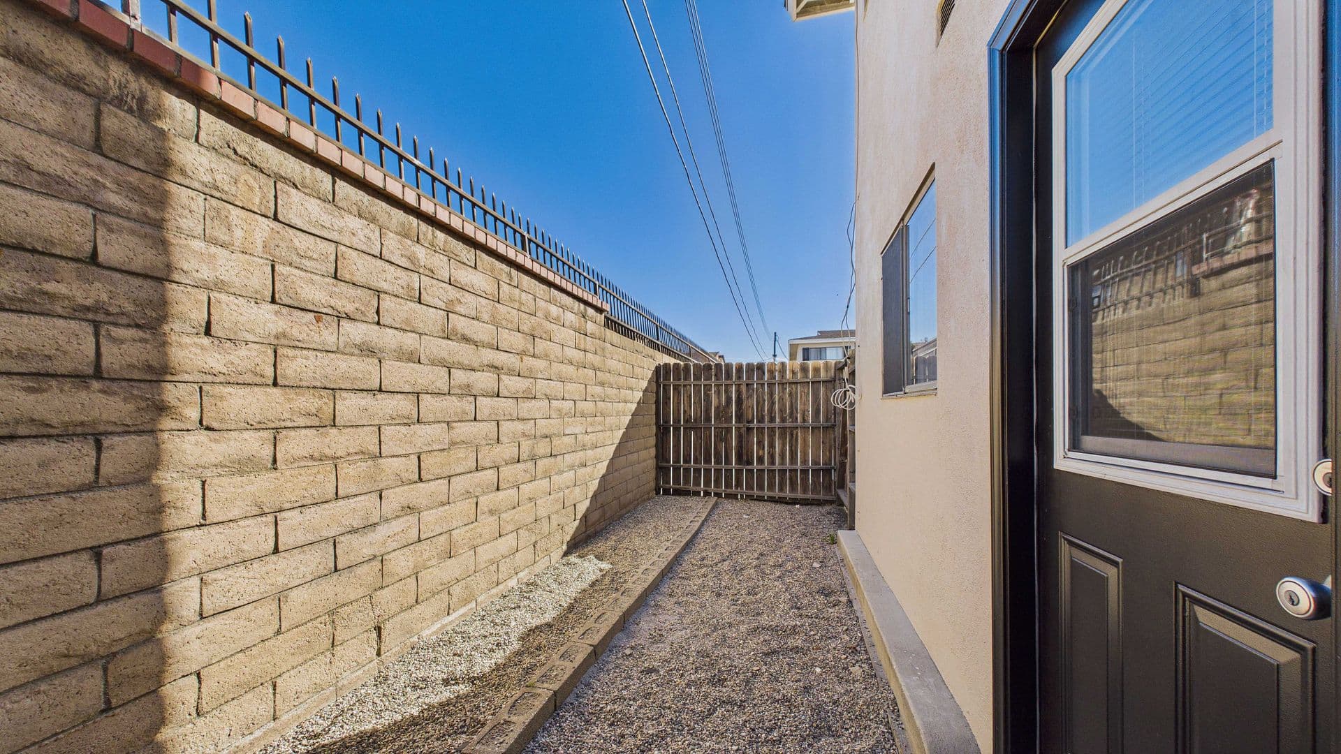 Duarte Apartment: 1318 Mountain Ave