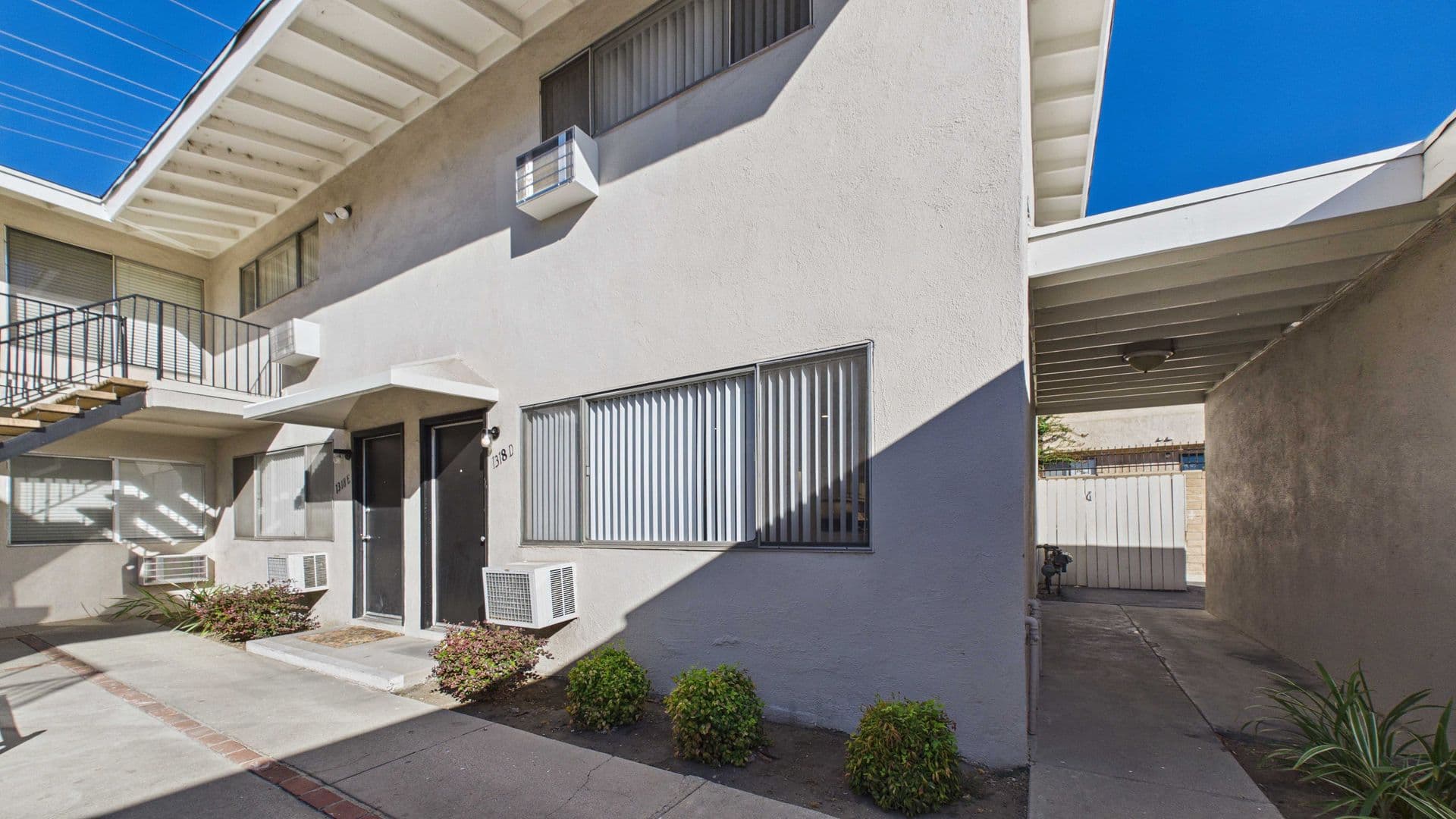 Duarte Apartment: 1318 Mountain Ave
