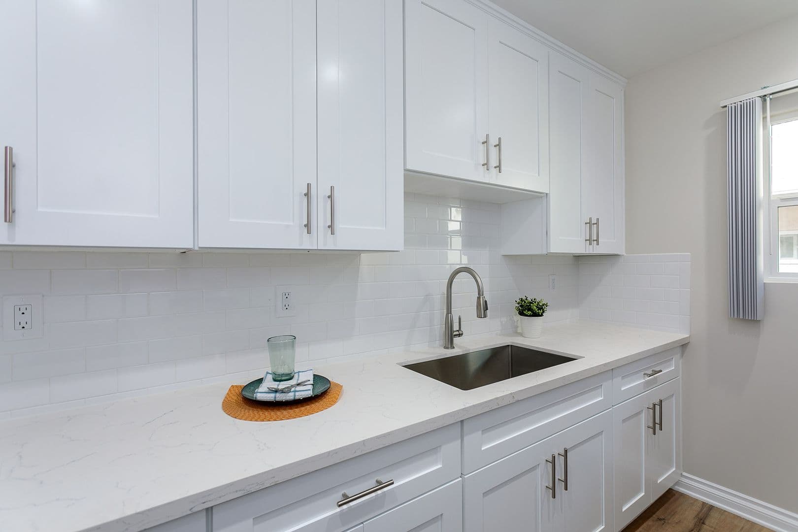 Arcadia Apartment: 1001-1005 W Huntington Dr