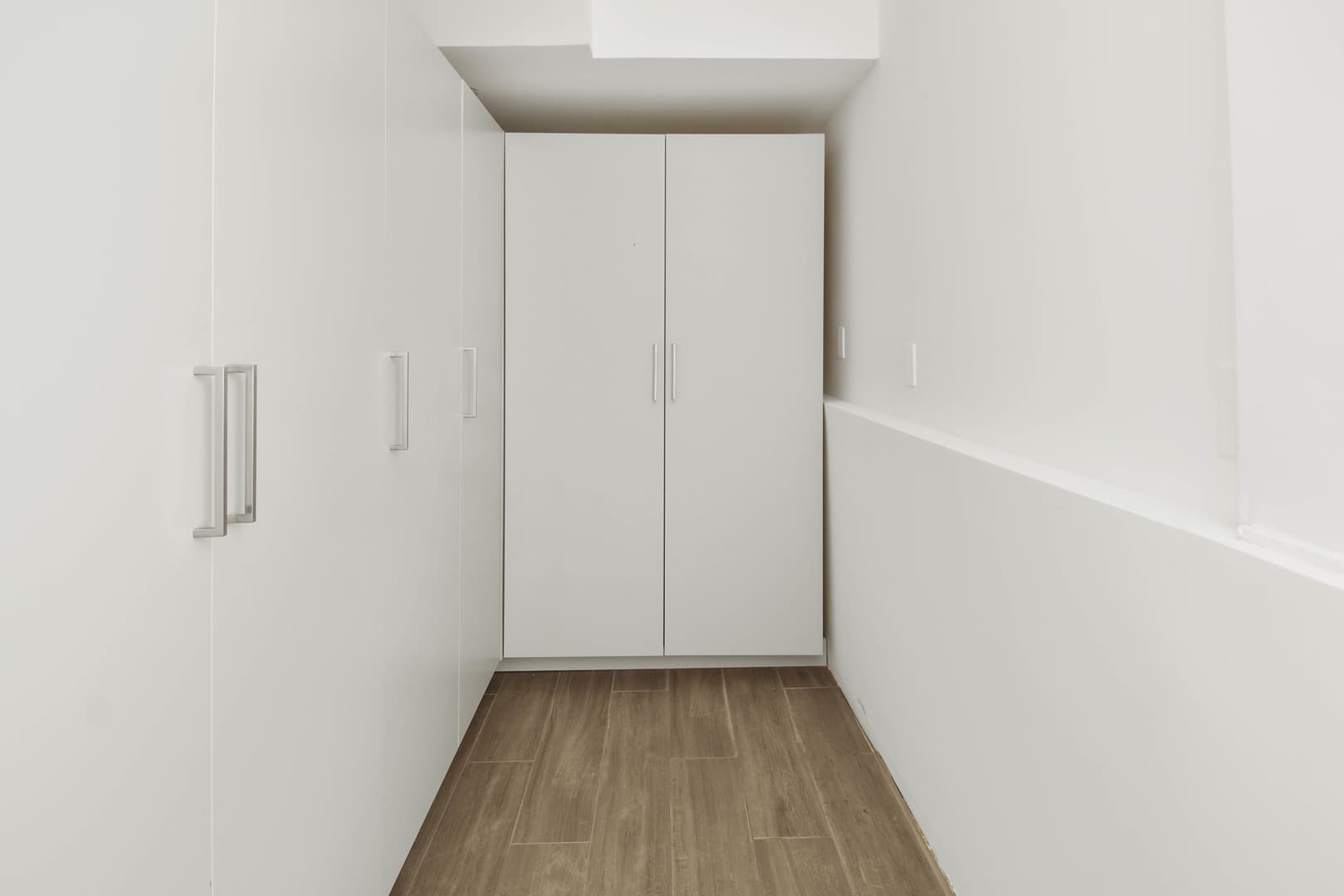 West Hollywood Apartment: 1105 Alta Loma Rd
