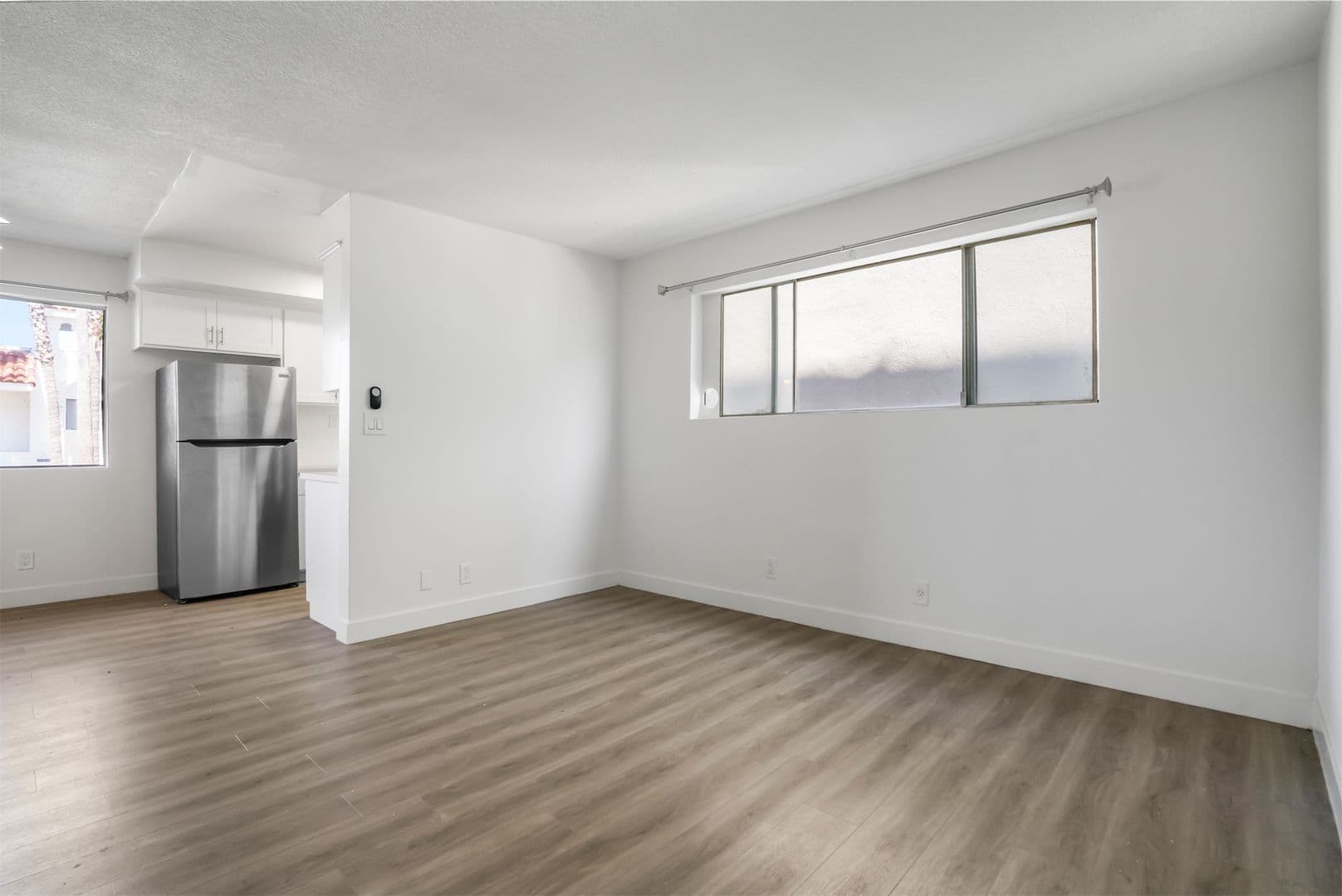 West Hollywood Apartment: 1030 N Orange Grove Ave.
