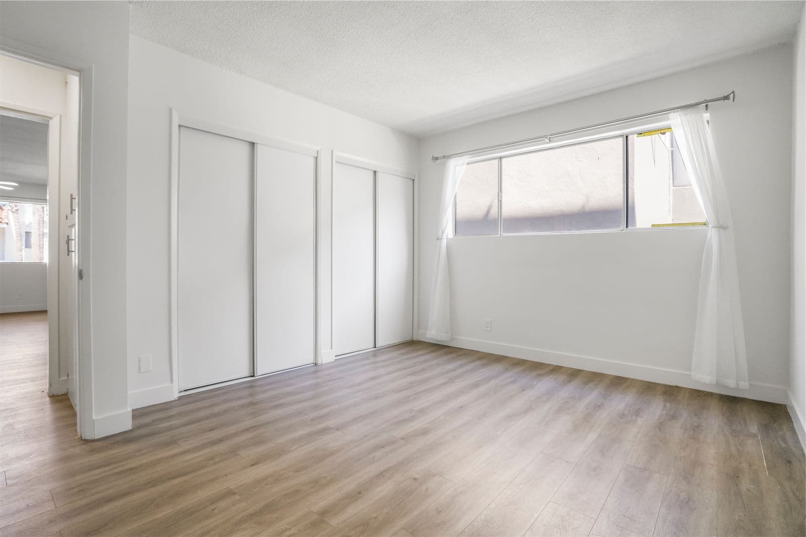 West Hollywood Apartment: 1030 N Orange Grove Ave.