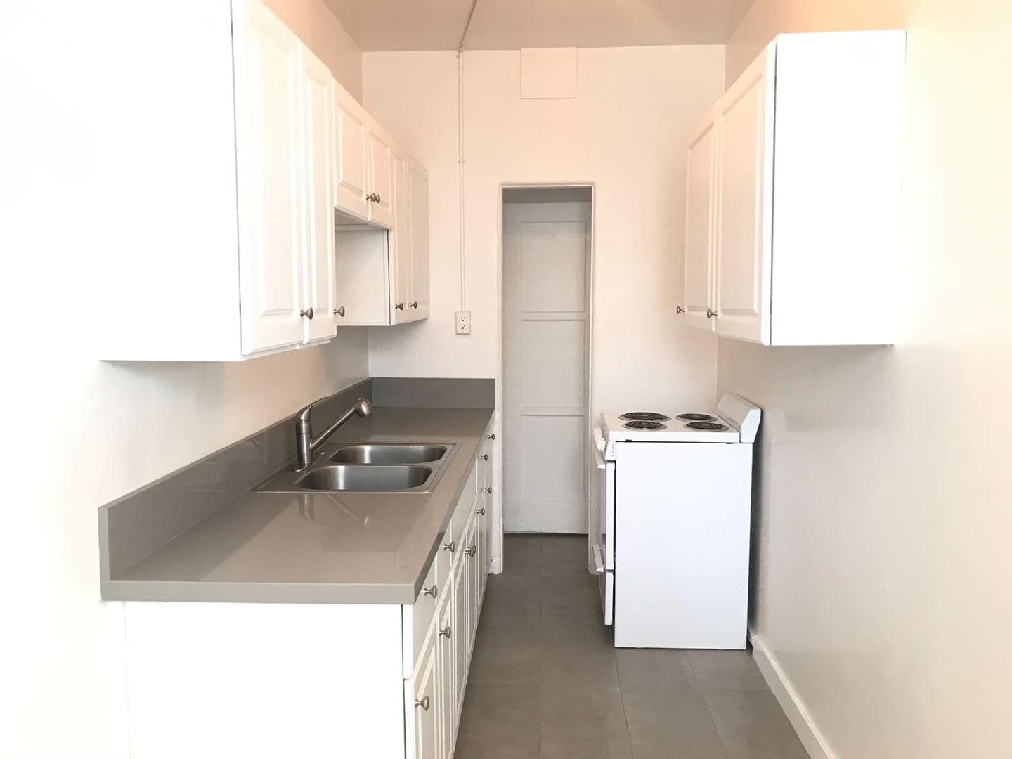 West Hollywood Apartment: 1201 N Crescent Heights Blvd