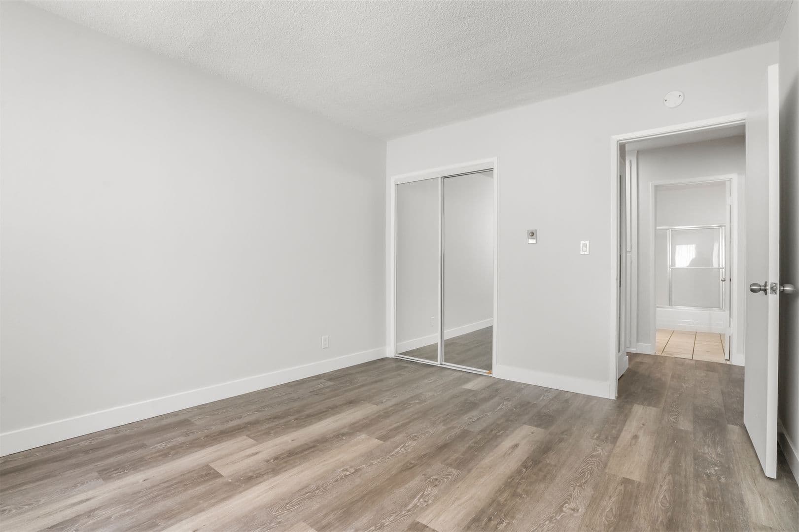 West Hollywood Apartment: 1030 N Orange Grove Ave.
