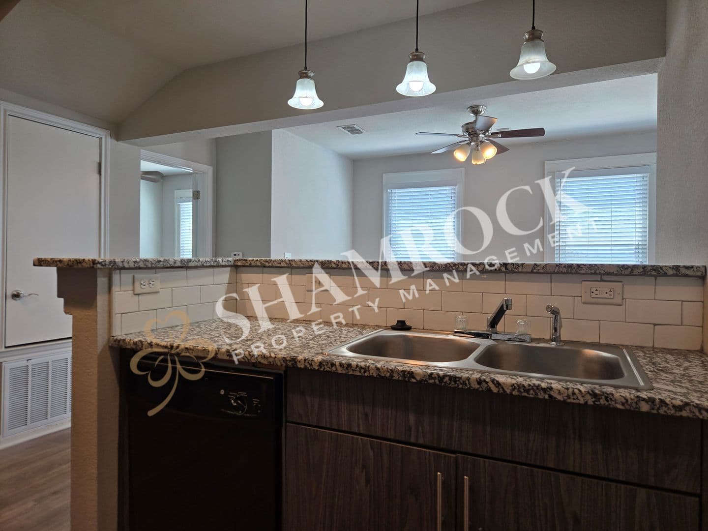Waco House: 1307 Austin Ave, Unit 206